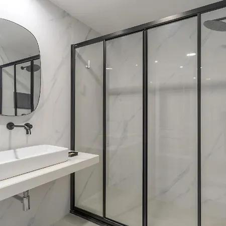 Apartment Ferienwohnung Fuer 4 Personen Ca 200 Qm In Funchal, Madeira Und Umgebung