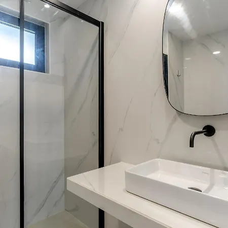 Apartment Ferienwohnung Fuer 4 Personen Ca 200 Qm In Funchal, Madeira Und Umgebung