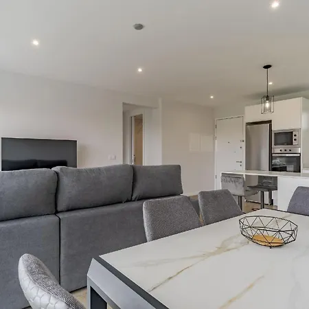 Apartment Ferienwohnung Fuer 4 Personen Ca 200 Qm In Funchal, Madeira Und Umgebung *